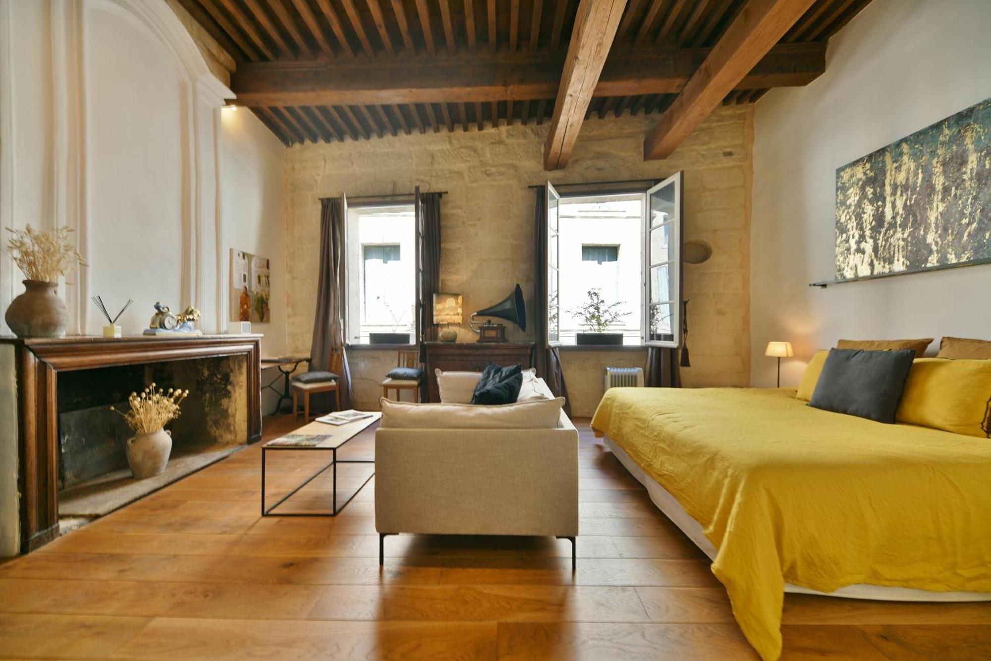 "La Suite" 3 Etoiles Uzes Luaran gambar
