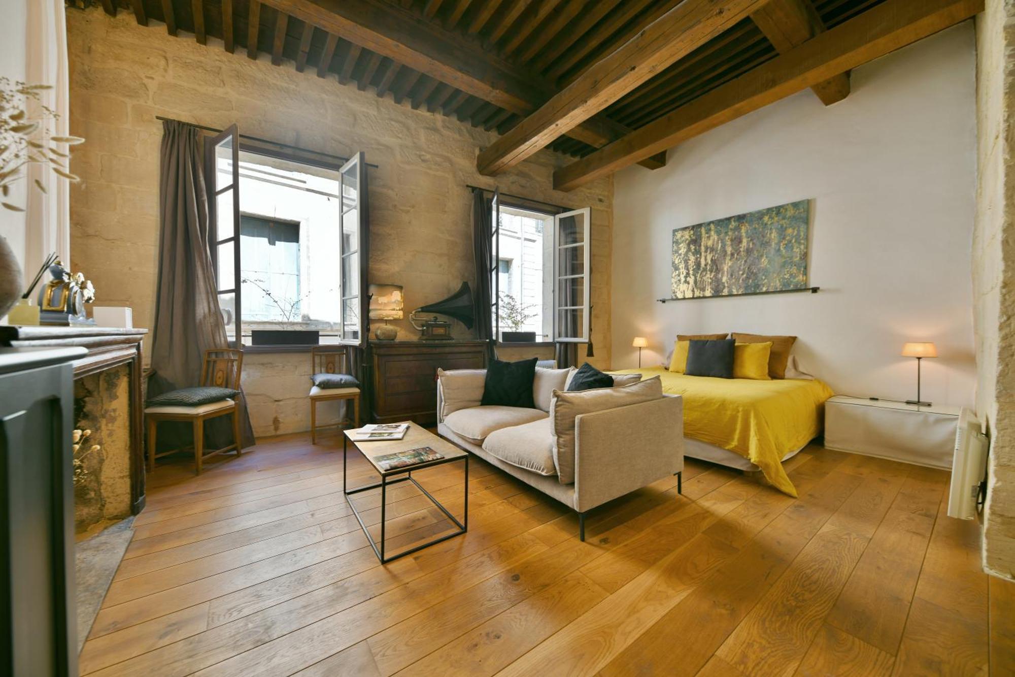 "La Suite" 3 Etoiles Uzes Luaran gambar